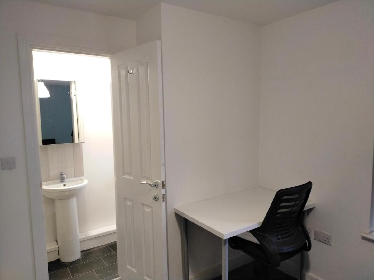 شيفيلد 4 Bed Entire House - Heart Of The City - Near Sufc المظهر الخارجي الصورة