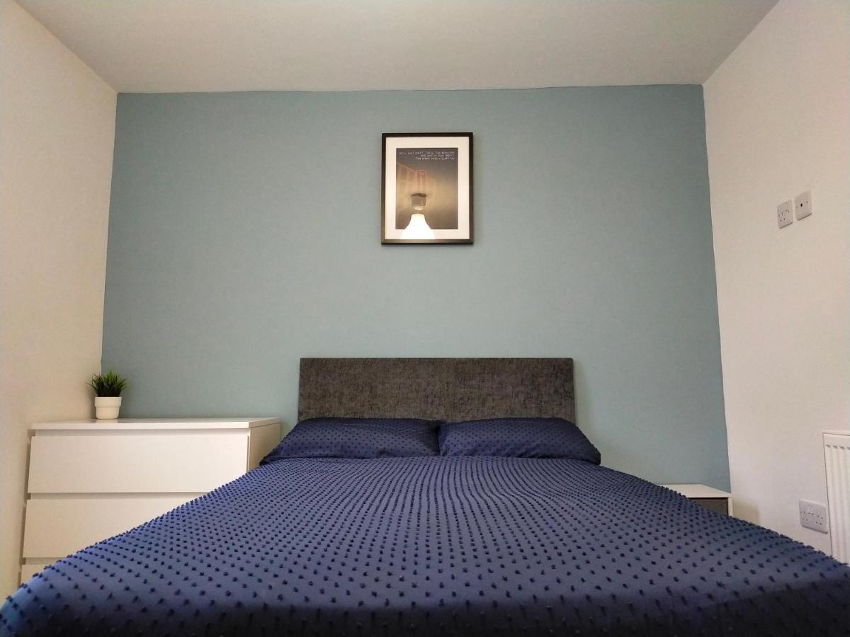 شيفيلد 4 Bed Entire House - Heart Of The City - Near Sufc المظهر الخارجي الصورة