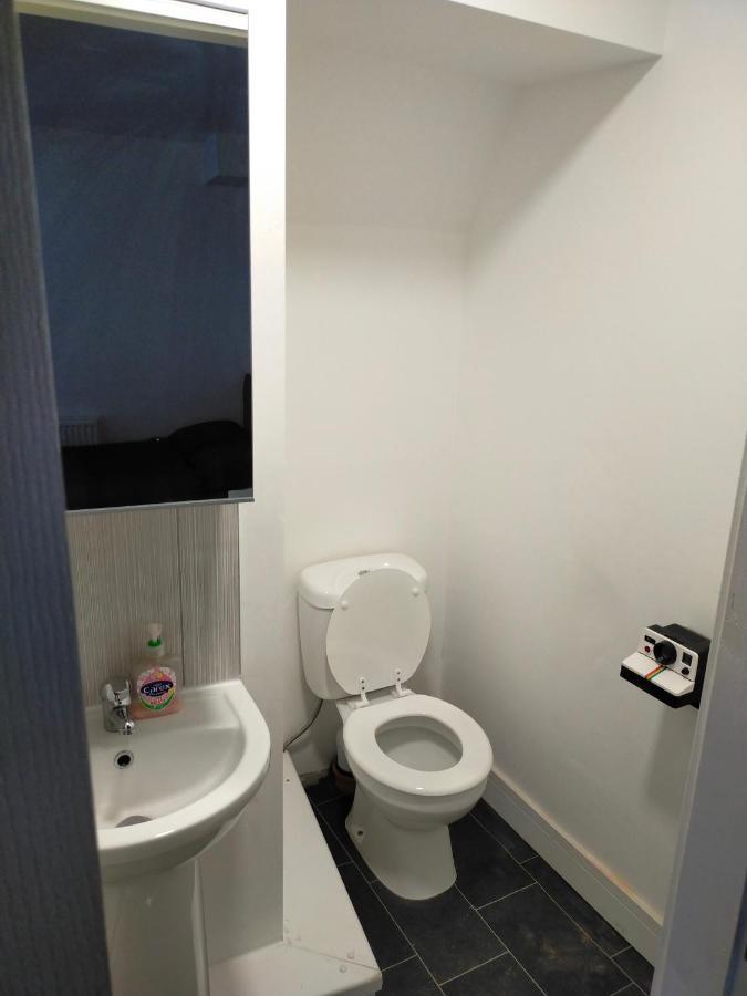 شيفيلد 4 Bed Entire House - Heart Of The City - Near Sufc المظهر الخارجي الصورة