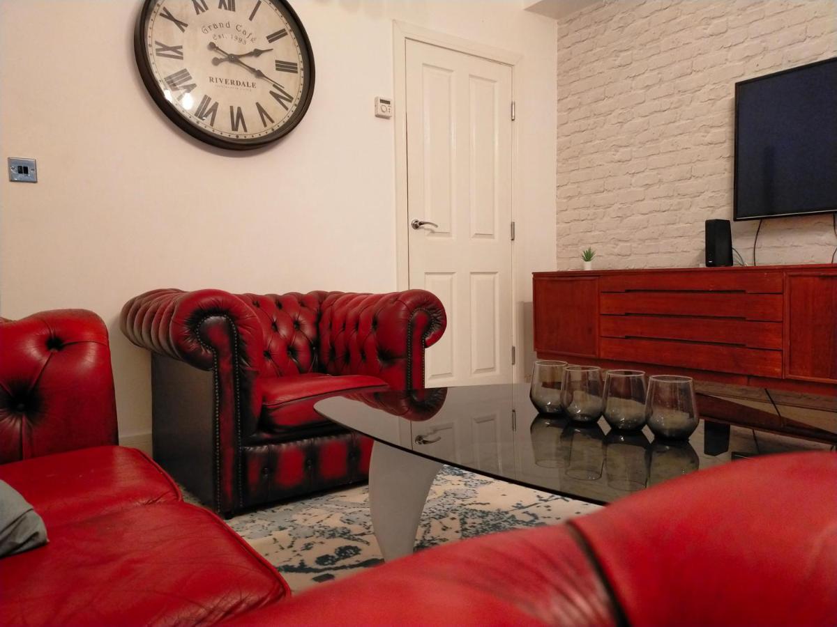 شيفيلد 4 Bed Entire House - Heart Of The City - Near Sufc المظهر الخارجي الصورة